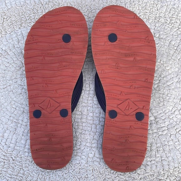 Sperry Lobster print flip flops - Picture 2 of 5